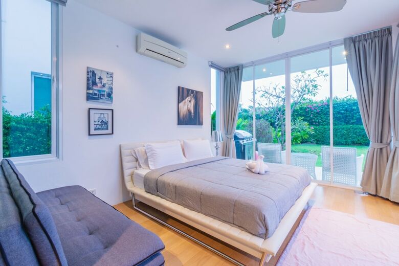 Luxury Modern 3 Bedroom Pool Villa Pa5