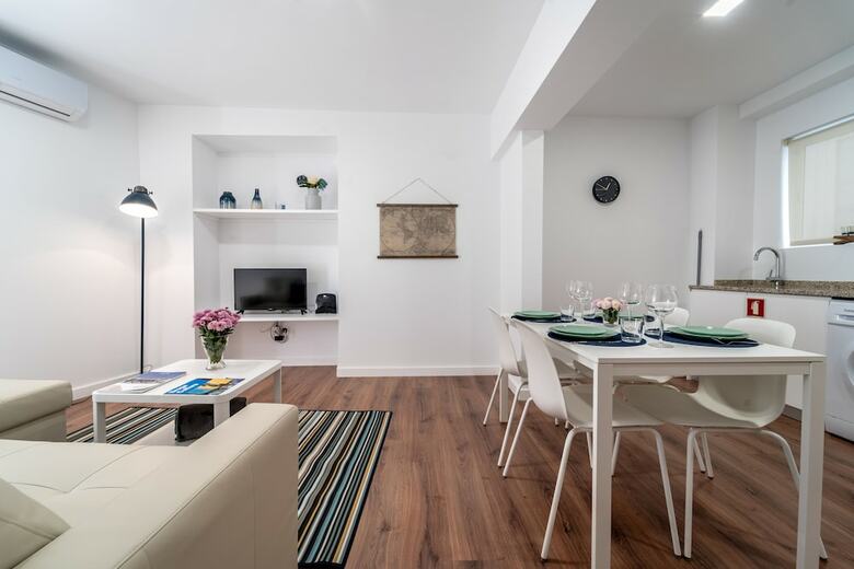 Pra�a Velha Apartments
