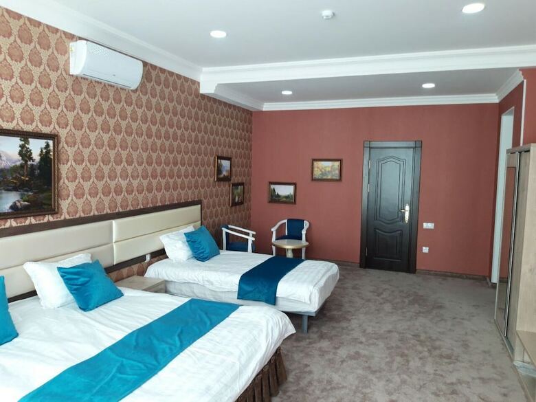 Globus Hotel