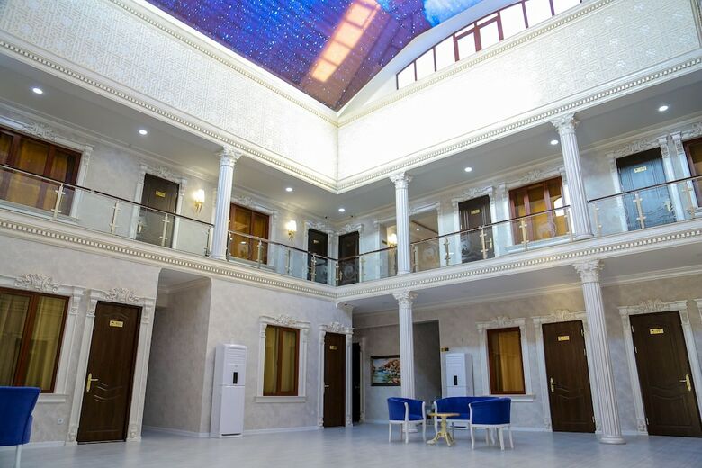 Globus Hotel