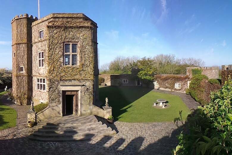 Residencia Walton Castle