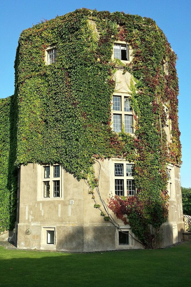 Residencia Walton Castle