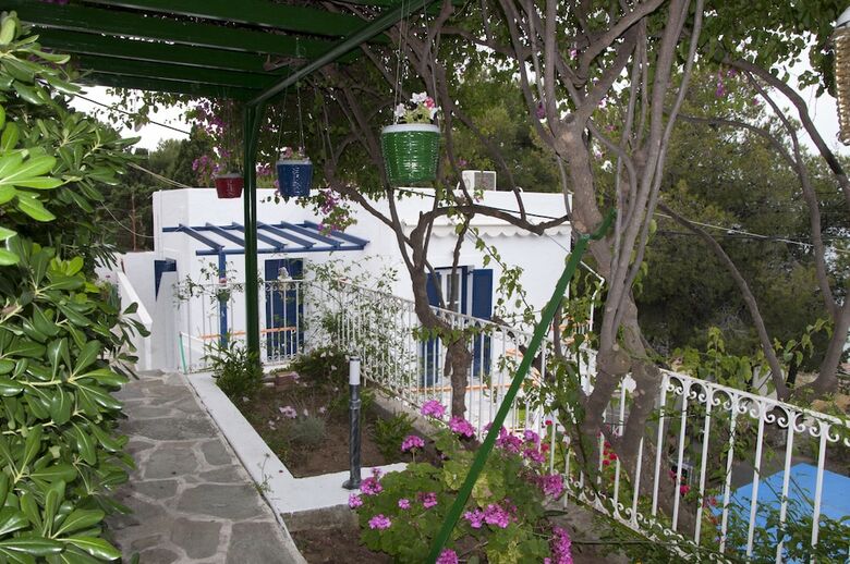 Aparthotel Tatsis Apartments