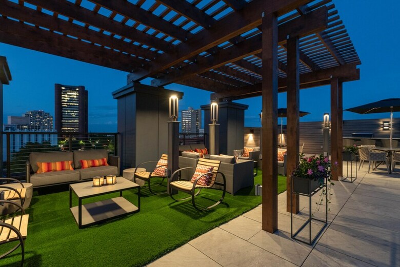 Hyatus Downtown At Yale - Stunning Luxury Apartments
