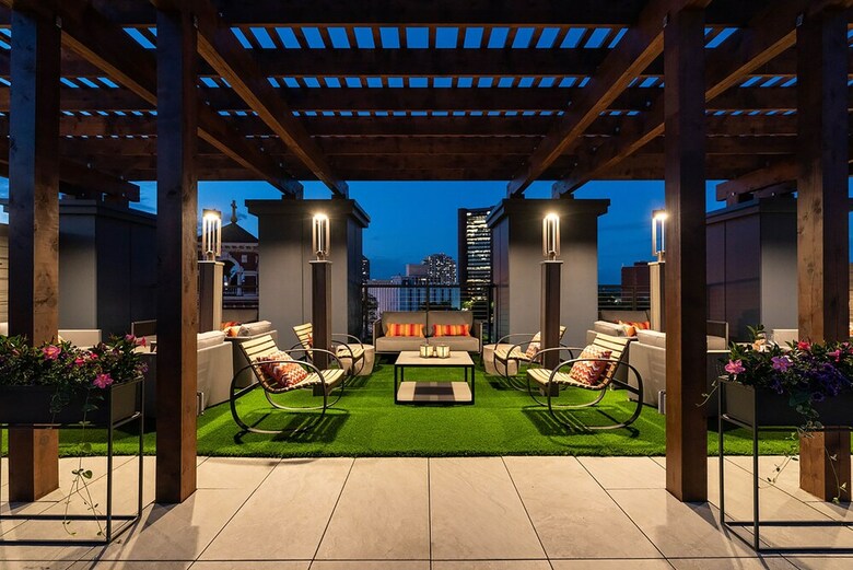 Hyatus Downtown At Yale - Stunning Luxury Apartments