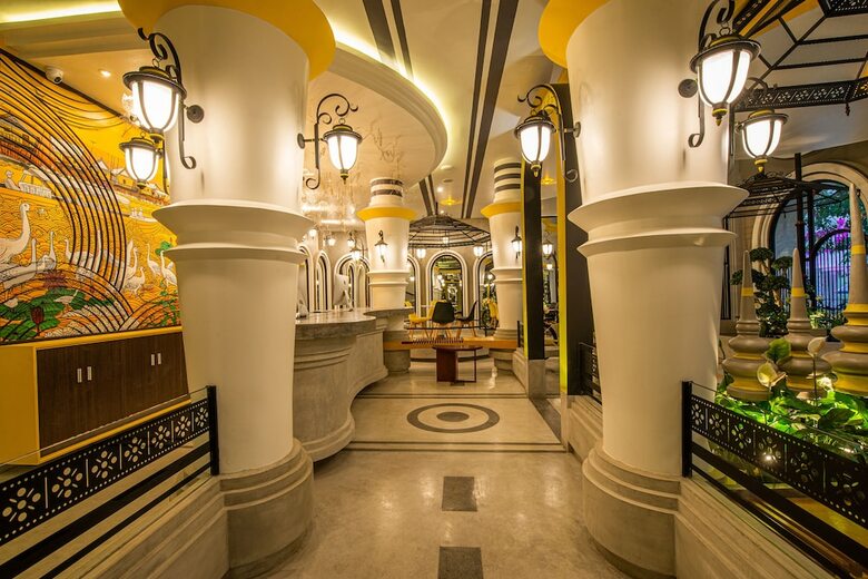 The Twizt Hotel
