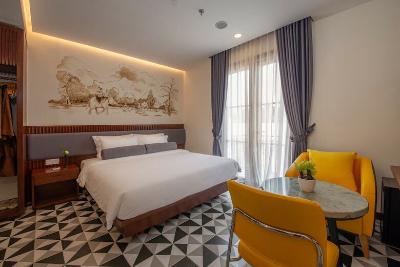 The Twizt Hotel
