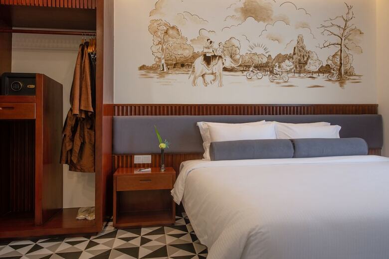 The Twizt Hotel