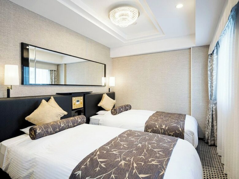Apa Hotel < Ningyocho Ekihigashi >