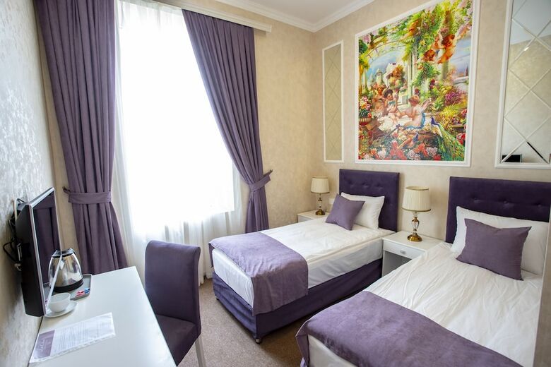 La Casa Nizami Hotel