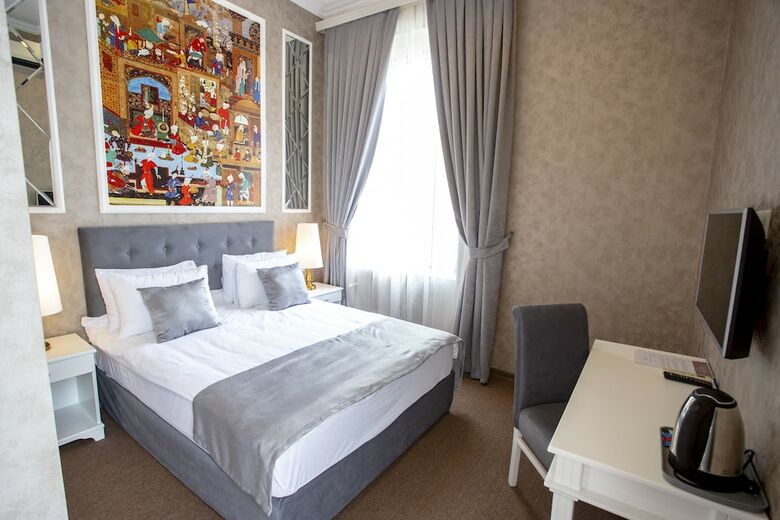 La Casa Nizami Hotel