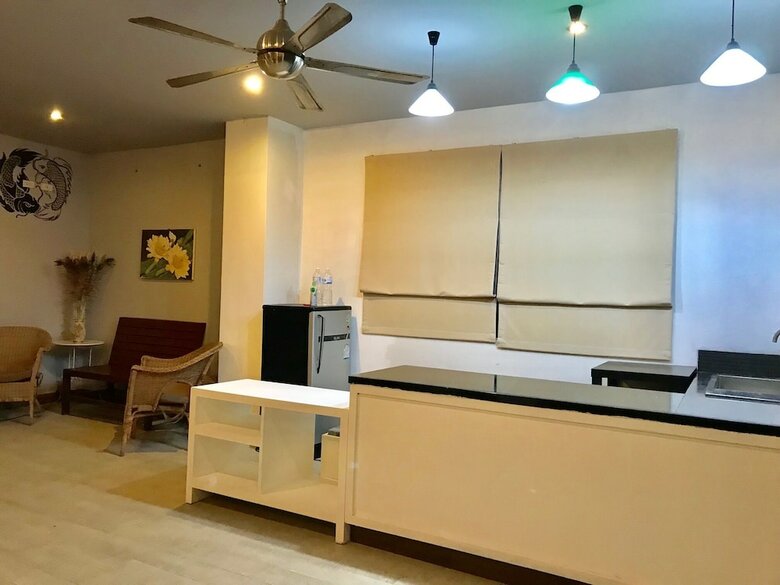 Hostal Hiranyika Cafe And Bed