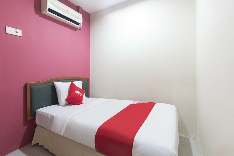 Oyo 89463 Sp Hotel