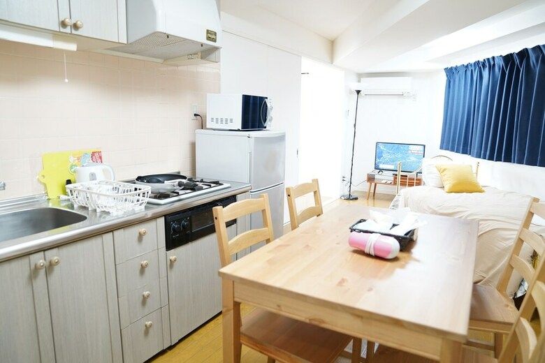 Metro Daikoku Apartment