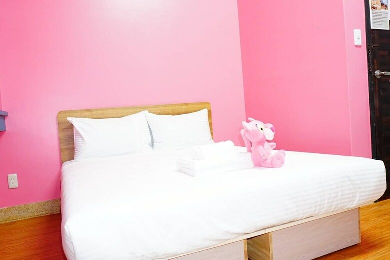 Hotel Qingju Hostel