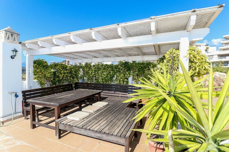 Apartamento Los Robles - 3br Penthouse With Spectacular Panoramic Views In Benahavis