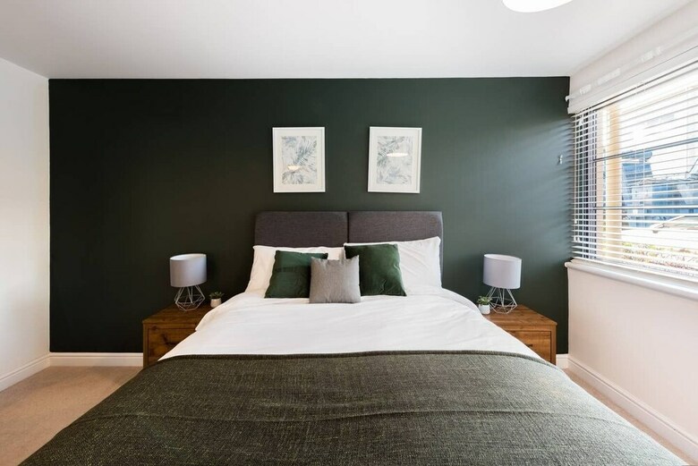 Quality 2 Bedroom Apartment, Sleeps Up To 5 With Kurai Serviced Accommodation