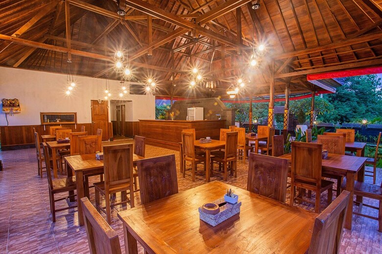 Bed & Breakfast Maharatu Villas
