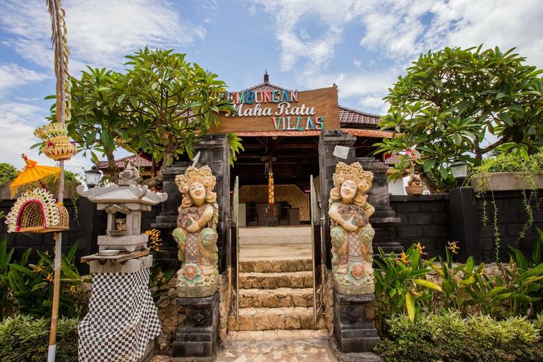 Bed & Breakfast Maharatu Villas