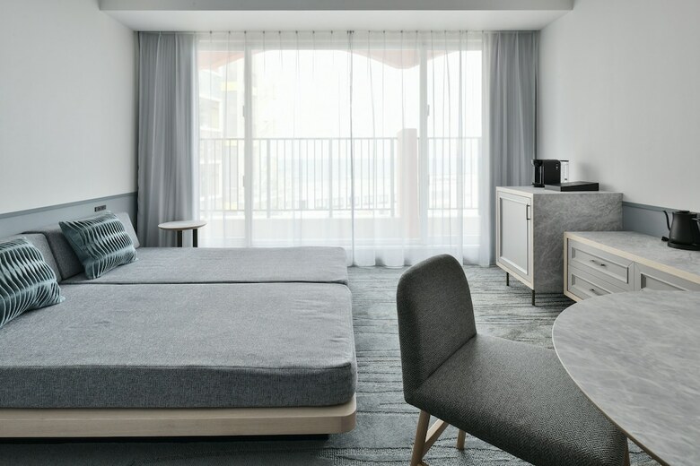 Hotel Lequ Okinawa Chatan Spa & Resort