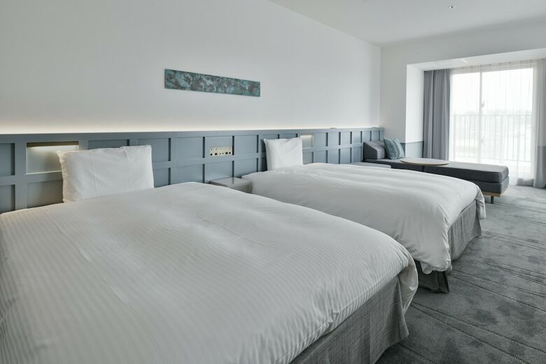 Hotel Lequ Okinawa Chatan Spa & Resort
