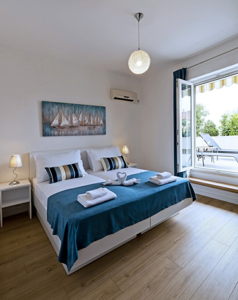 Apartment Michelle - 2 Bedrooms,terrace, Sea View