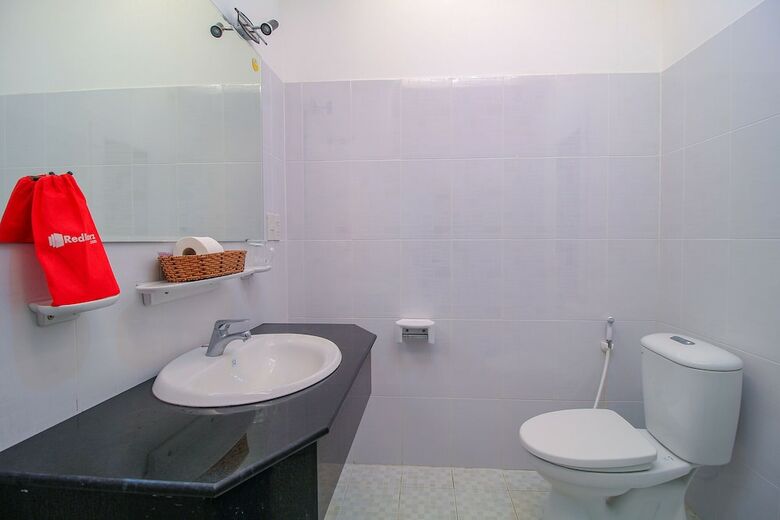 Hotel Reddoorz Plus @ Tran Phu