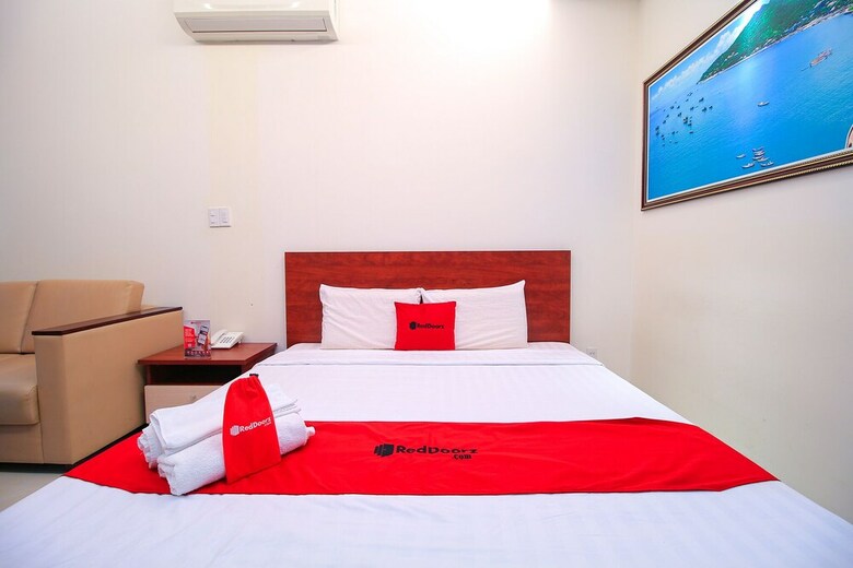 Hotel Reddoorz Plus @ Tran Phu