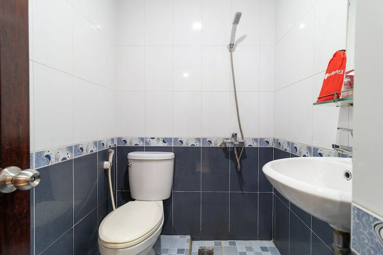 Hotel Reddoorz @ Phan Dang Luu Street