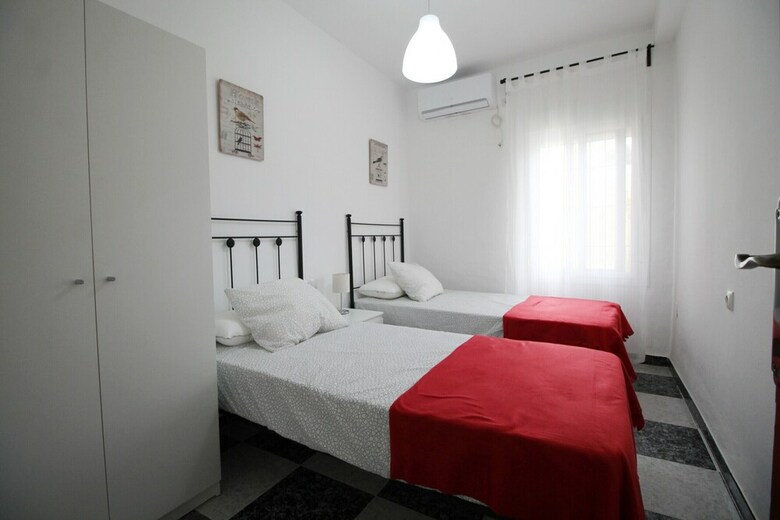 1070 Villa Rosario