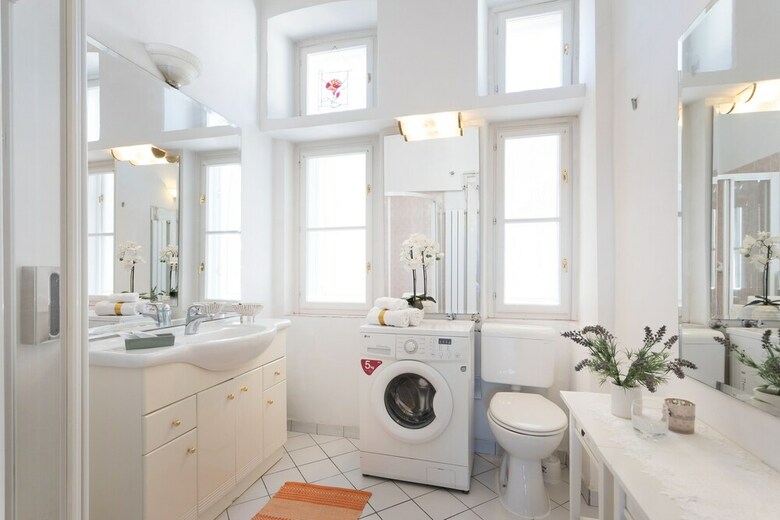Bright 1bdr Apartment In The City Center