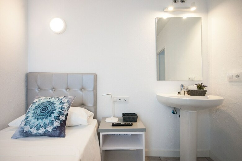Hotel Lets Holidays Rooms Cadaques