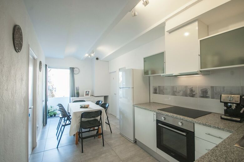 Hotel Lets Holidays Rooms Cadaques