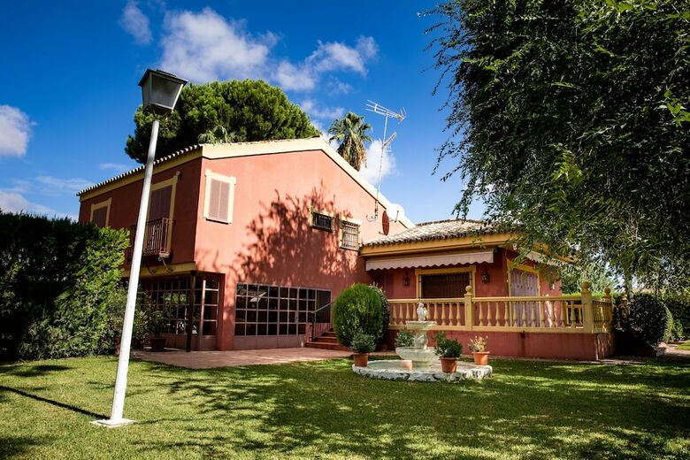 Villa Lucrecia