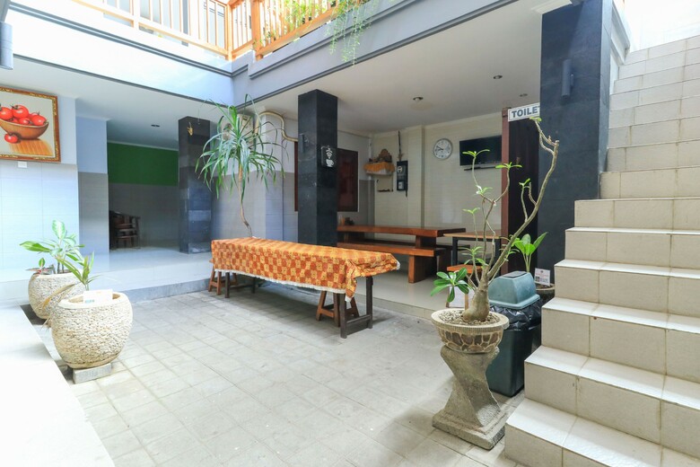 Hotel Deseruni Guest House