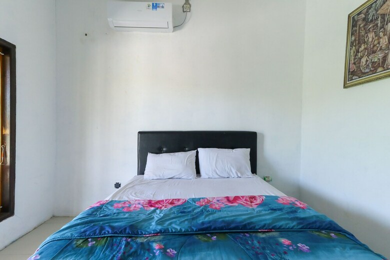 Hotel Road Hill Bungalow