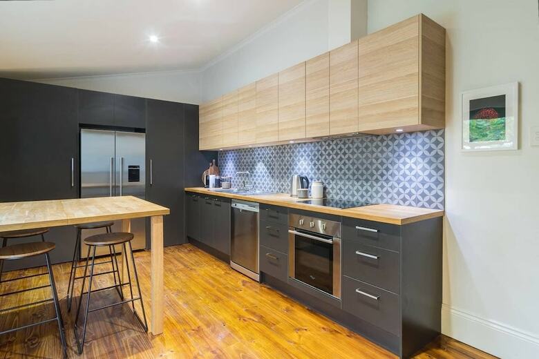 Blackbird At Arlo's - The Heart Of Glenelg - Wifi
