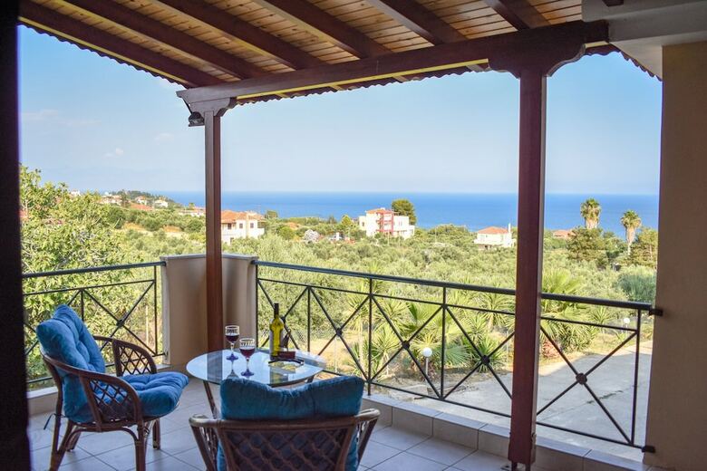 Apartamentos Studio Close To The Beach/ Garden With Jacuzzi & Bbq