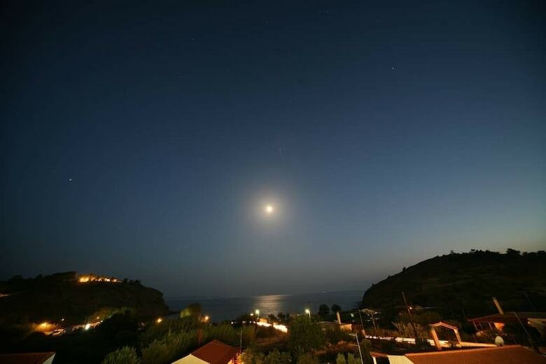 Apartamentos Garden Studio With Jacuzzi & Bbq / 100m To The Beach