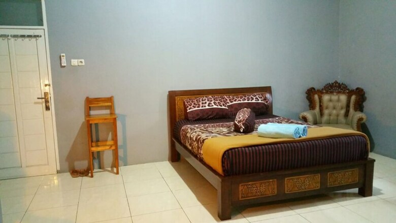Hotel The Carstensz Homestay