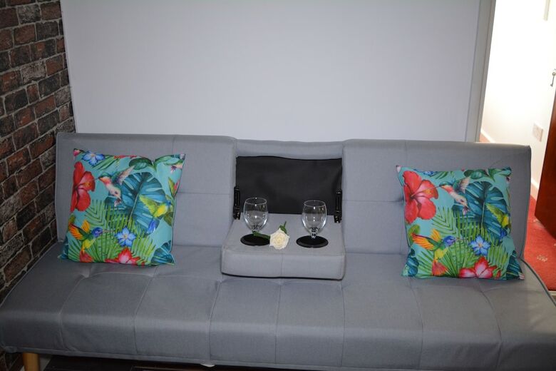 Luxury Apartment - Central Cardiff