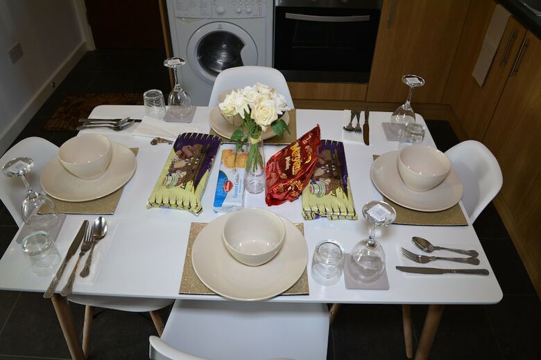 Luxury Apartment - Central Cardiff