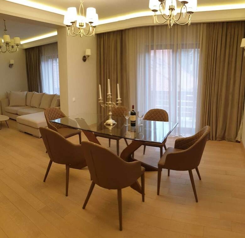 Elexus Apartments