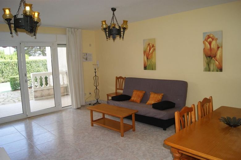 Apartamentos Marineu Casablanca 4-6  Bajo