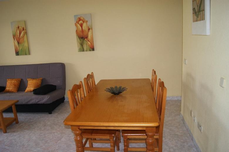 Apartamentos Marineu Casablanca 4-6  Bajo