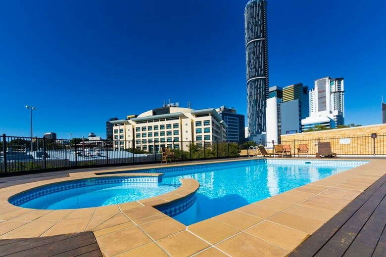 1 Bedroom Apartment In Cbd Views