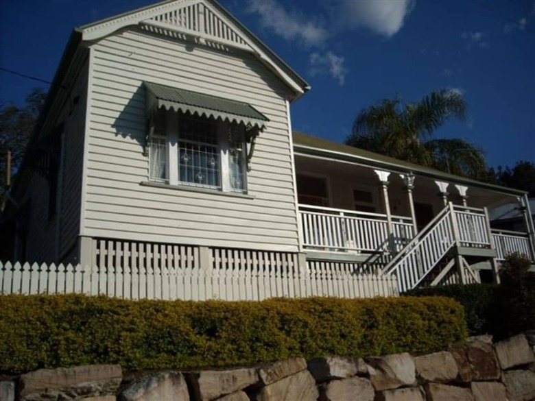 3 Bedroom Characterful Inner City Home
