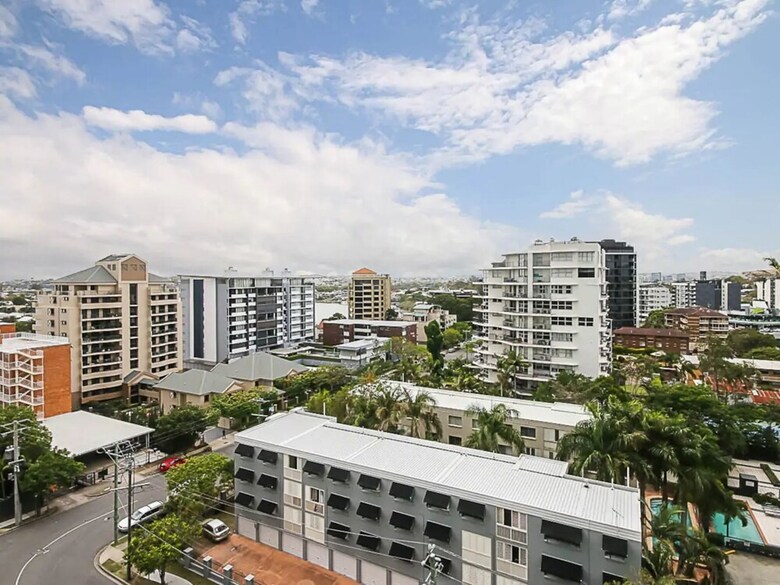 Modern Apartment Close To Brisbane Cbd