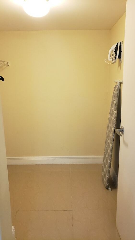 Hotel Newly Renovated Studio With Kitchenette