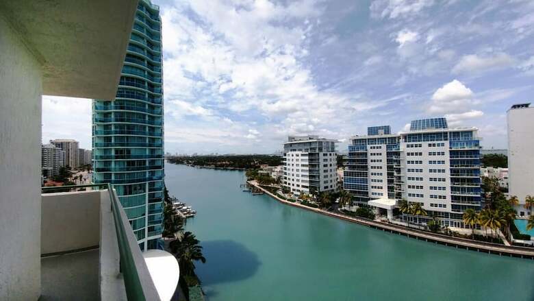 Newly Renovated Condo With Private Balcony  Ocean Views